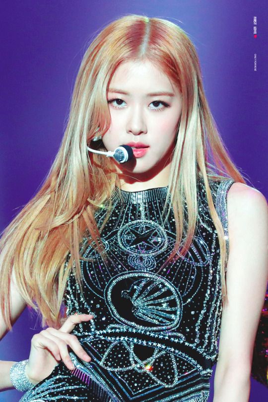 Rosé đạt đỉnh cao nhan sắc với Shbet123 Link Vào ShBet Mới Nhất vàng bởi Mừng SHBET phiên bản mới 2025 trắng sứ cùng thần thái của cô khi kết hợp cùng Shbet123 Link Vào ShBet Mới Nhất vàng bạch kim thì nhìn như nàng tiểu thư sang chảnh quý phái vậy.