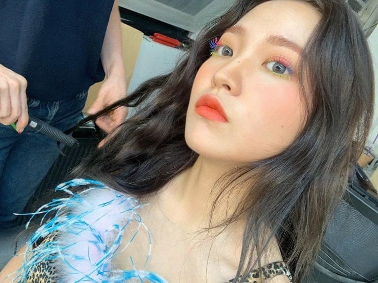 Nhắc đến chú kỳ lân chắc hẳn bạn sẽ nghĩ ngay đến những màu sắc như tím, xanh pastel, hồng, và đây cũng chính là nguồn cảm hứng, những tone màu được sử dụng cho kiểu trang điểm mắt này