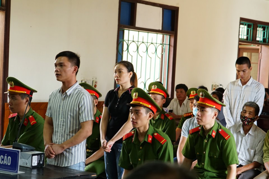 Các bị cáo trước phiên tòa