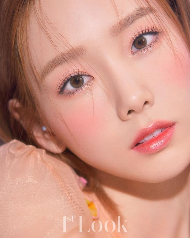 Là nữ nghệ sĩ gen 2 hiếm hoi còn duy trì được sự nổi tiếng cũng như sức ảnh hưởng to lớn của mình không chỉ trong làng giải trí mà còn ở giới thời trang, làm đẹp không ai khác chính là - Taeyeon