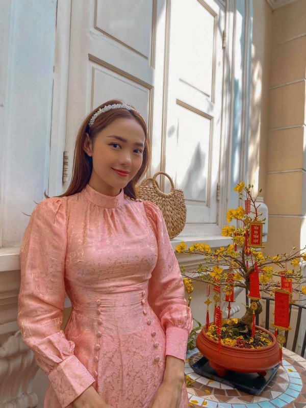 minh-hang-bi-nghi-cat-mi-mat-vi-khac-la-ngay-thuong-13-1601096267-184-width600height800