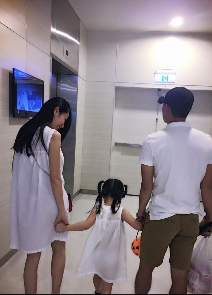 Dù rất hay khoe ảnh con gái nhưng chưa bao giờ Thủy Tiên công khai gương mặt của bé.