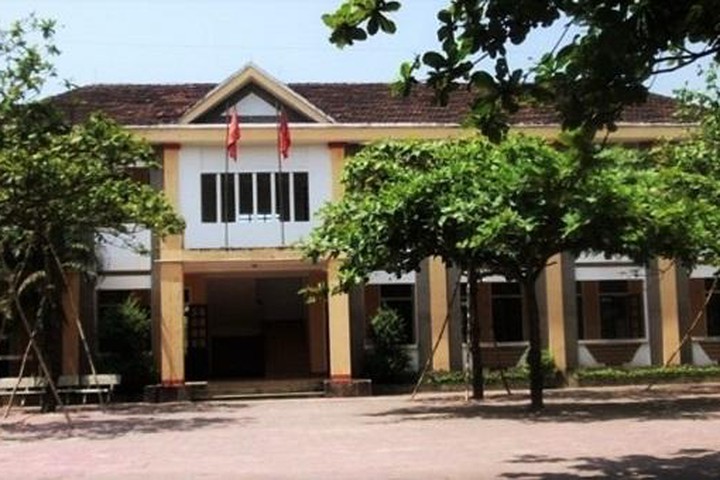 Trường tiểu học- THCS Kỳ Hoa, nơi các học sinh mắc bệnh “lạ“.  