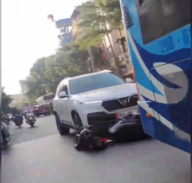 Hình ảnh cắt từ clip, ghi lại cảnh tượng