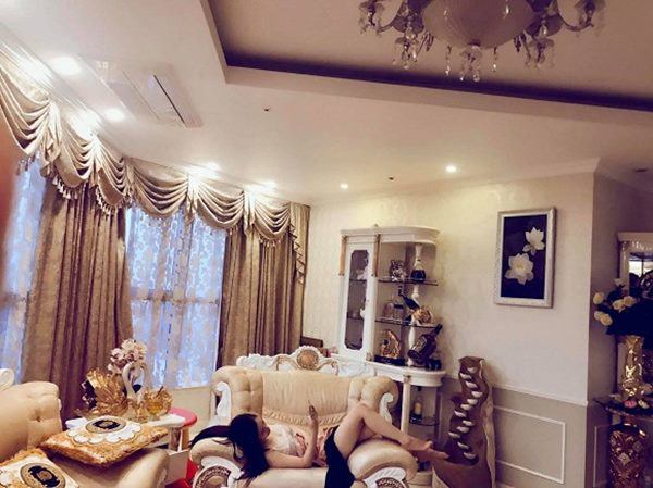 Nội thật trong căn hộ vô cùng đắt tiền