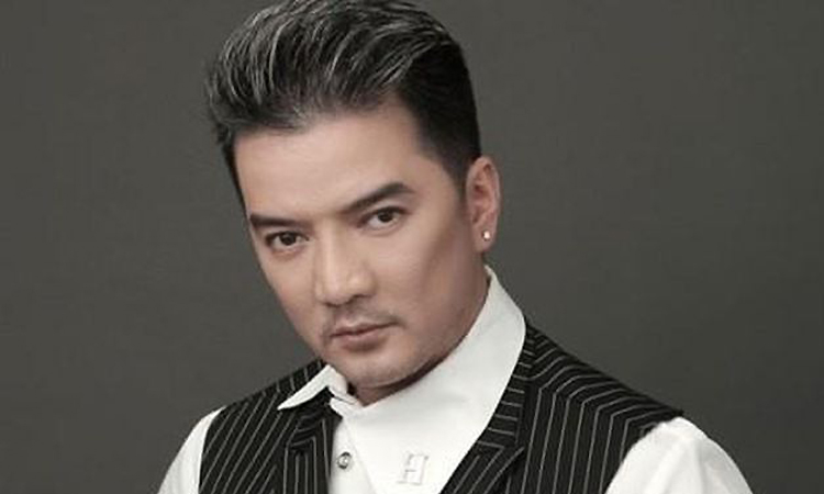 dam-vinh-hung-thiet-hai-vi-hoan-liveshow-1597385050