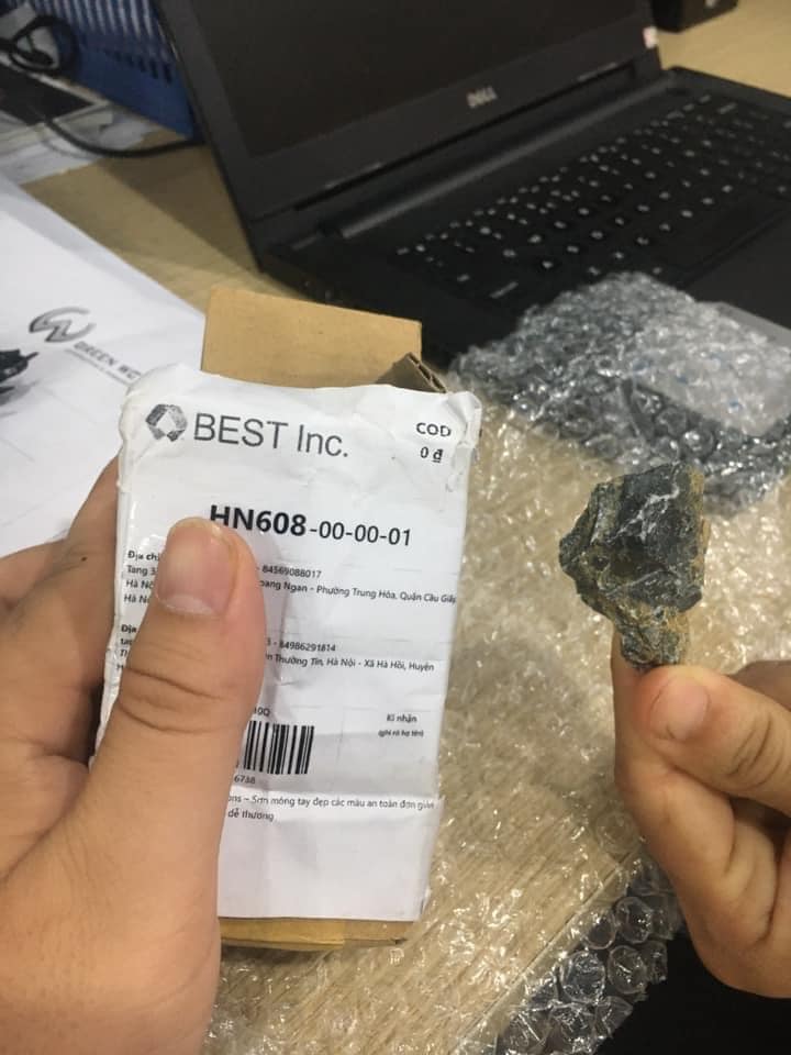 Đặt ốp điện thoại giá 1.000 đồng nhận ngay viên đá.