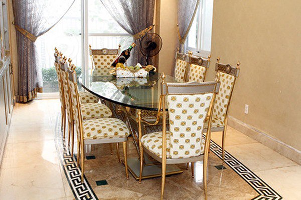 Không gia bếp theo lối hoàng gia