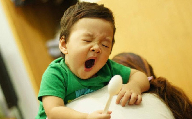 Trẻ ngủ muộn khó lòng có chiều cao tốt