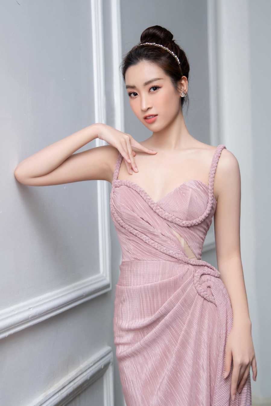 do-my-linh-leo-nui-di-thuyen-de-lam-nang-tho-cua-le-thanh-hoa-123138495_10207643044510289_816575928307606645_o-1604818584-954-width1366height2048