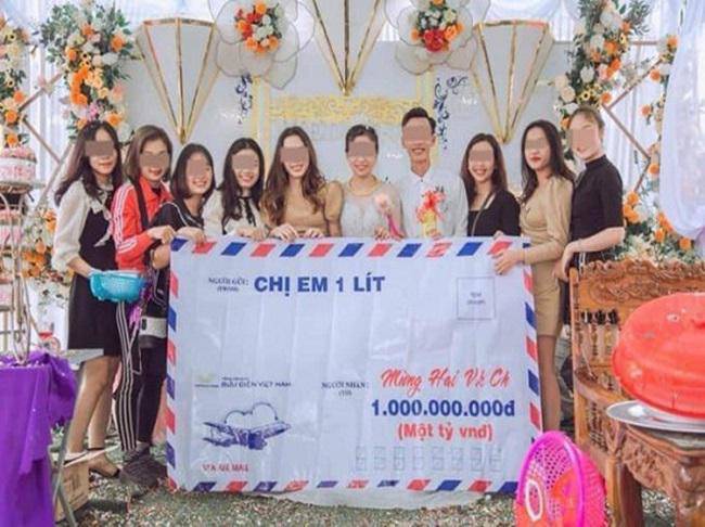 Hội chị em 1 lít mừng Quatrian shbet hiện đang mở cũng phải 