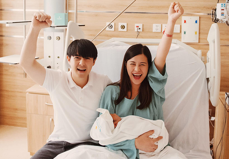 Đông Nhi - Ông Cao Thắng chính thức lên chức bố mẹ sau khi chào đón sự ra đời của cô con gái Winnie kháu khỉnh