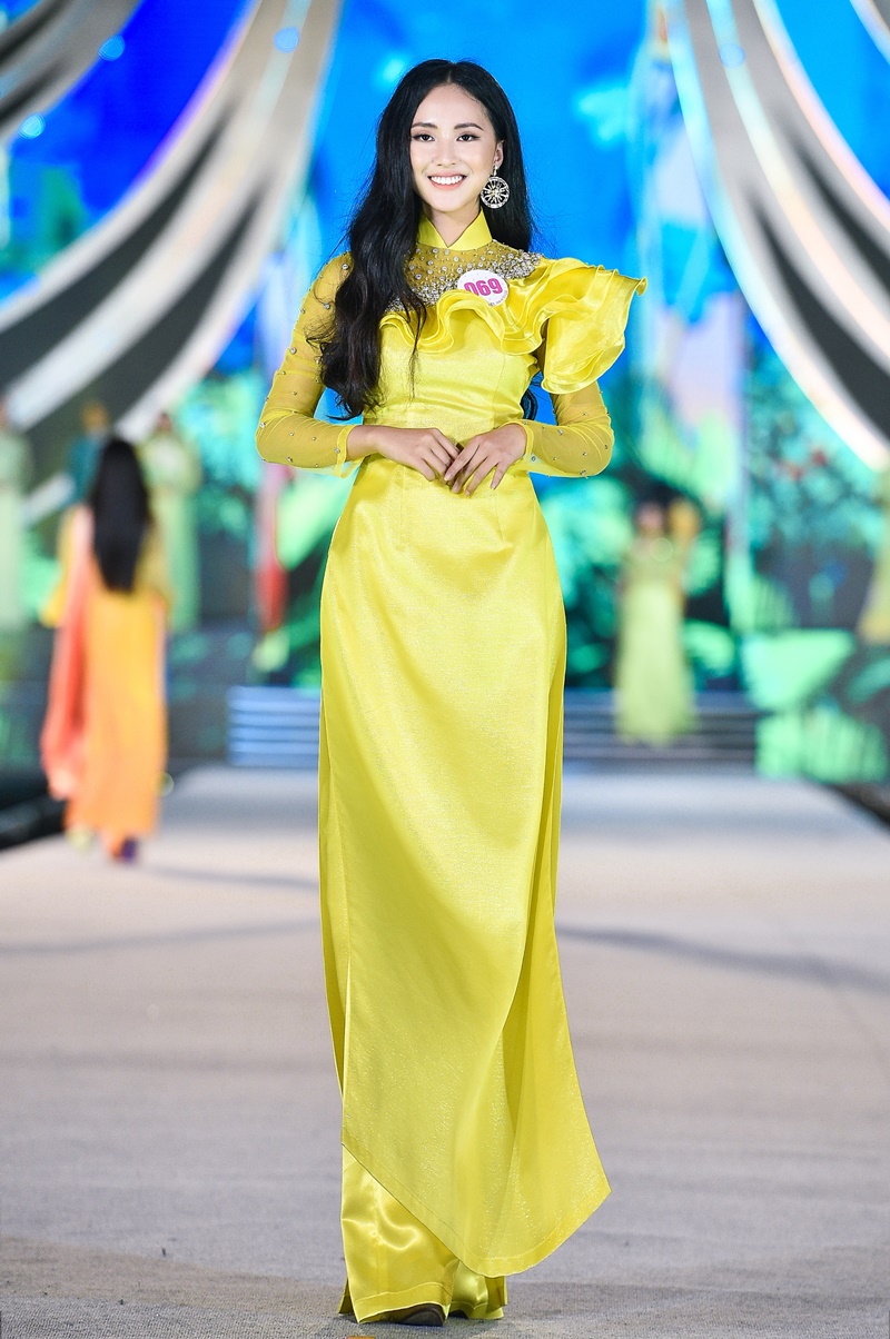 NGUOI DEP DU LICH_HOA HAU VIET NAM (12)