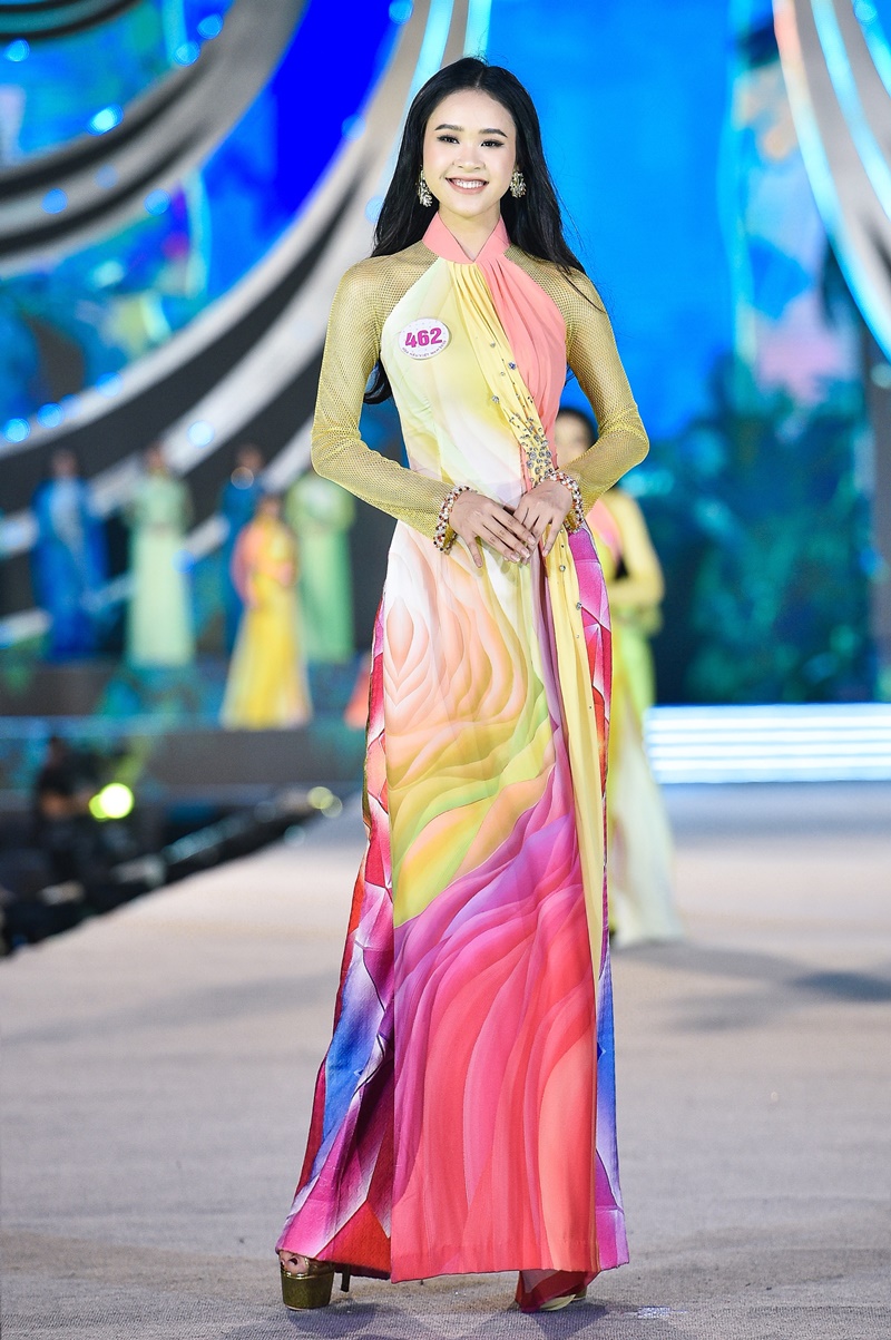 NGUOI DEP DU LICH_HOA HAU VIET NAM (13)
