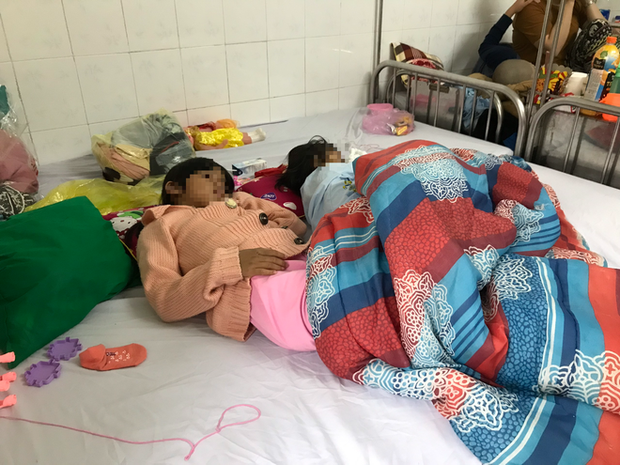 Cháu N. và V. đang điều trị tại khoa Chấn thương Bệnh viện Sản Nhi Nghệ An.