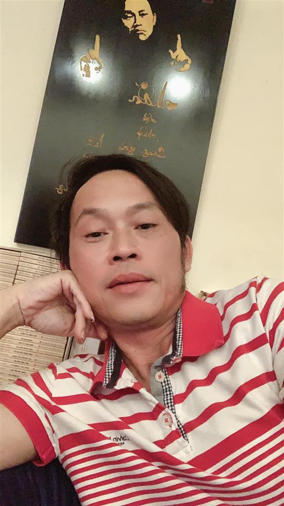 hoai-linh-ao-5-nam 1
