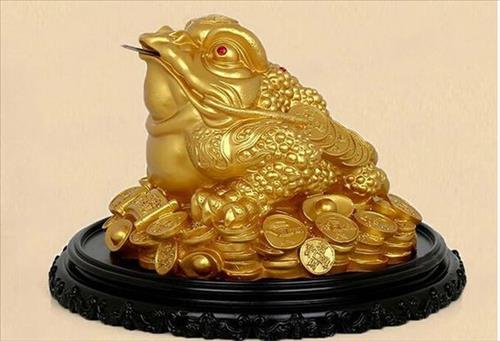 Cóc ngậm vàng hút tài lộc giúp gia chủ giàu có