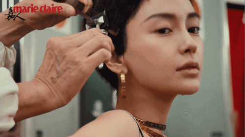 Kiểu trang điểm tone nude cùng Shbet123 Link Vào ShBet Mới Nhất tém ngắn nhưng nhìn Angela Baby vẫn vô cùng xinh đẹp và thu hút