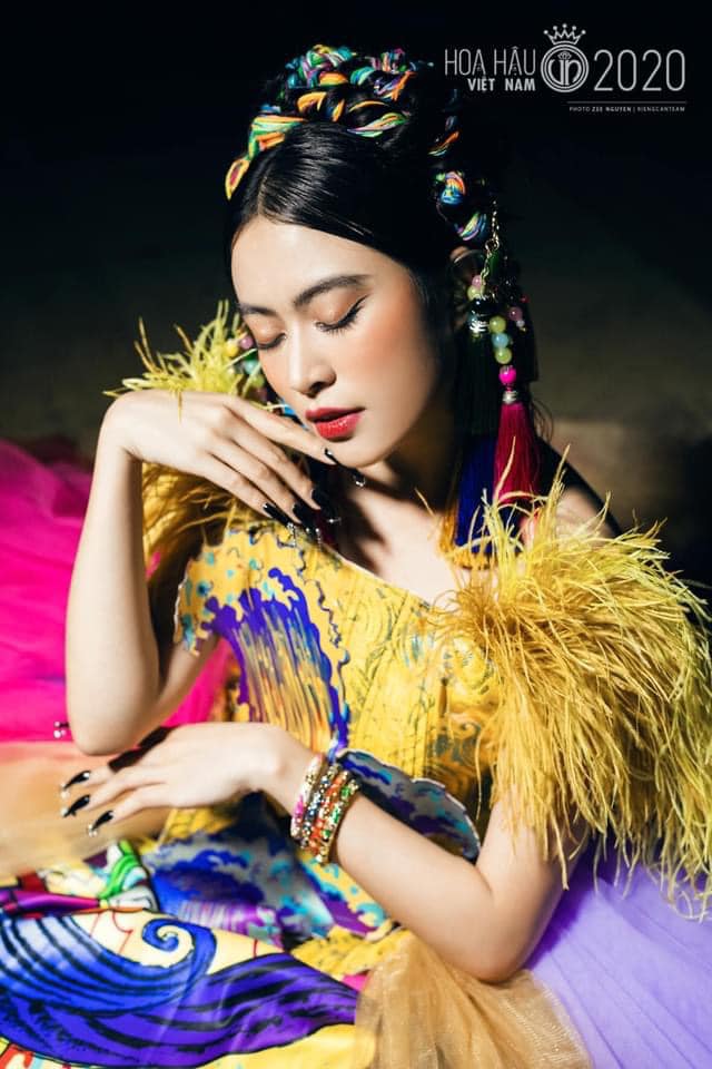 hoang-thuy-linh-gay-sot-voi-anh-hau-truong-chung-ket-hhvn-2020-netizen-cam-than-suyt-giat-spotlight-thi-sinh-thi-hoa-hau-roi-3fa-5391559