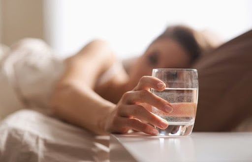Uống nước vào buổi sáng tốt cho sức khỏe