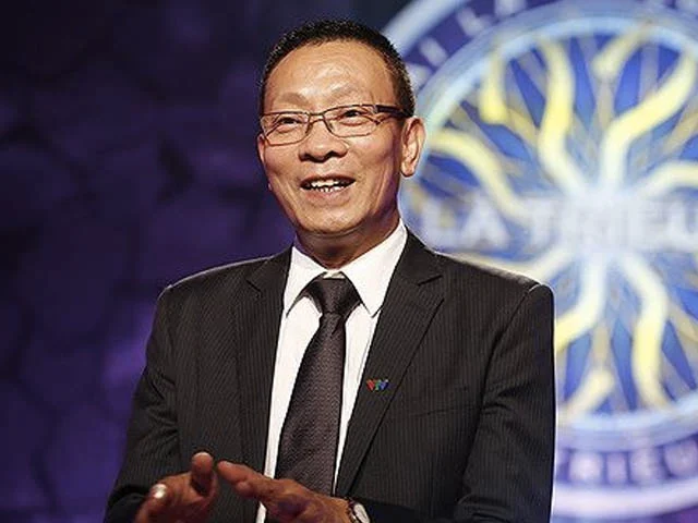 Mới đây, trong một chương trình truyền hình do mình đảm nhận vai trò dẫn dắt, MC Lại Văn Sâm tiết lộ về Shbet800 khuyến mãi siêu lớn của bố mình: “Ba tôi là một người thợ thủ công, ông học thì không cao nhưng ông rất là giỏi và khéo tay”. Tuy nhiên tiết lộ này khiến Lại Văn Sâm bị 
