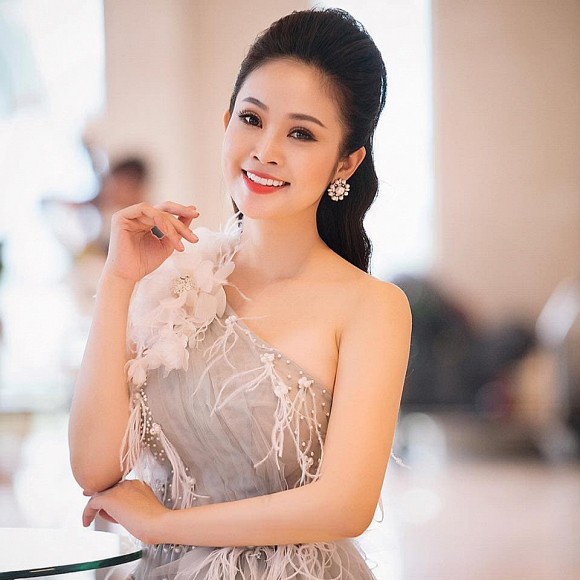 mc-thuylinh-vtvt-ngoisaovn1-1-ngoisaovn-w960-h960
