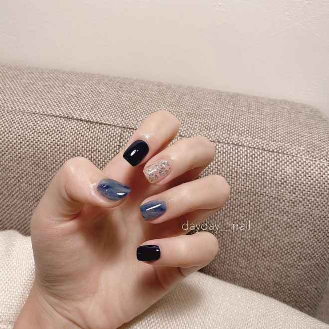 classicbluenail4
