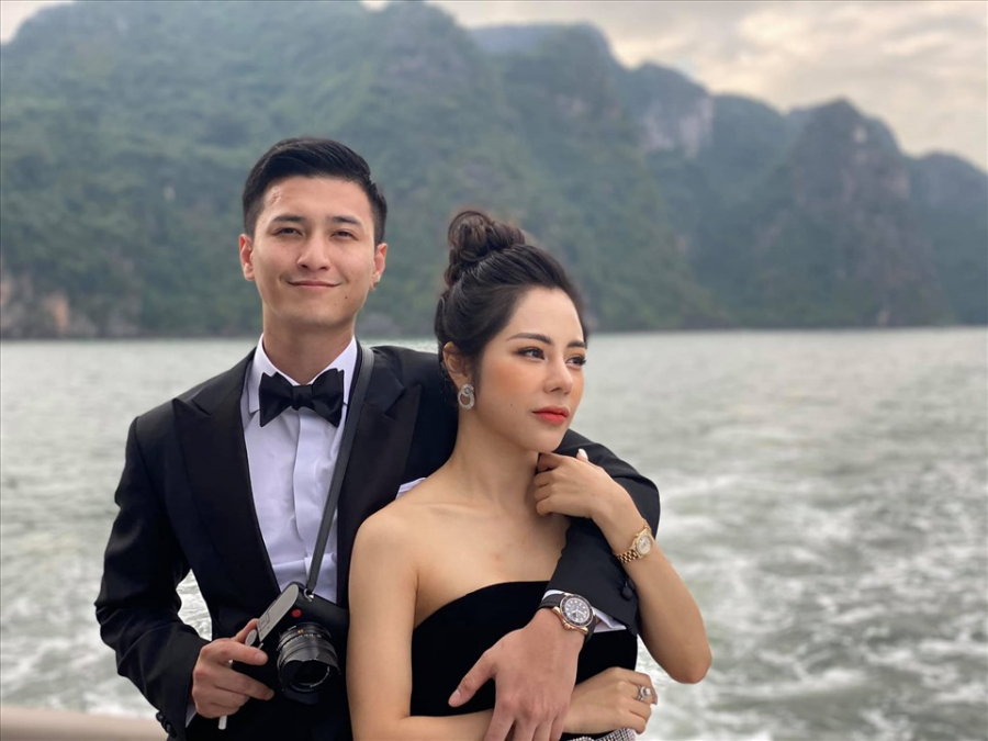 Mới đây, khi đăng ảnh kỷ niệm 1 tháng bên người yêu, Huỳnh Anh bị nhắc nhở đừng khoe hạnh phúc. Ngay lập tức anh đã không ngần ngại đáp trả công khai antifan ngày đêm ghen tị hạnh phúc của anh và bạn gái rằng: 