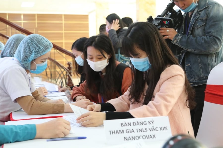 Tất cả mong muốn sớm đưa vaccine ra ứng dụng cho cộng đồng