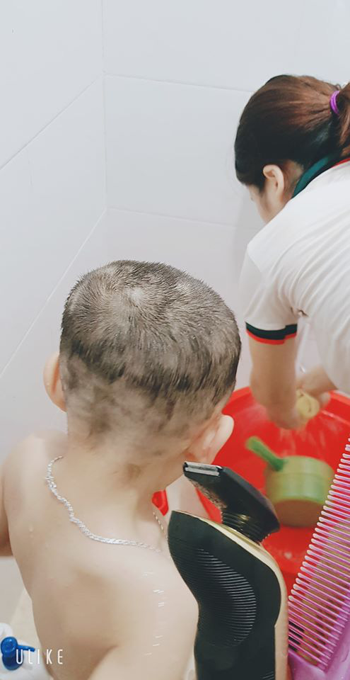 Kết quả nham nhở khiến mẹ vừa thương vừa giận.