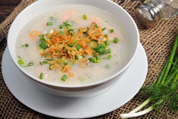 Không nên nấu cá hồi chín kỹ