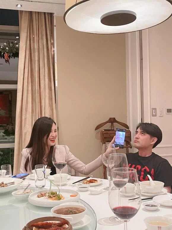 Đông Nhi vừa đăng tải hình ảnh 