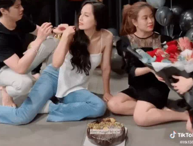 mai-phuong-thuy-vay-ao 2