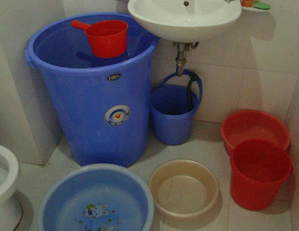 Ngã vào xô đựng nước, bé trai 4 tuổi t.ử v.ong