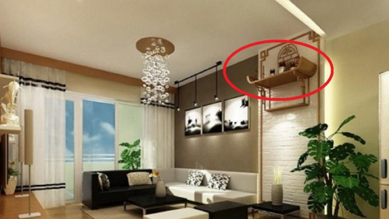 Bàn thơ bị xê dịch chếch xuống vận xui đeo bám