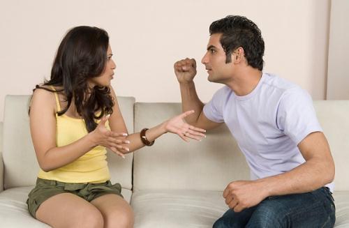 Phụ nữ hay cằn nhằn không ai thích