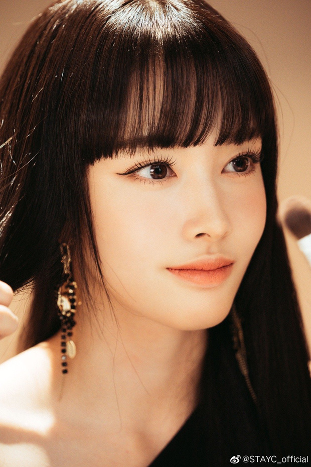 4-nu-idol-han 3