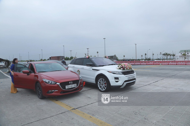 Sau một hồi dừng lại, đoàn xe đón dâu đã đành phải quay đầu về hướng Hải Phòng. (Ảnh: DN&TT)