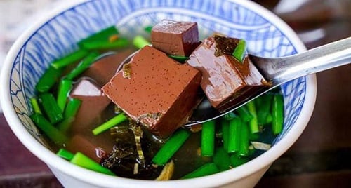 thuc-pham-giup-dao-thai-can-ba-ra-khoi-tu-cung-02