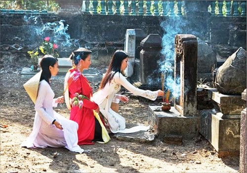 Tết Thanh Minh nên đi tảo mộ người thân