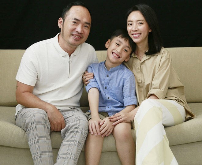 Gia đình Thu Trang - Tiến Luật.