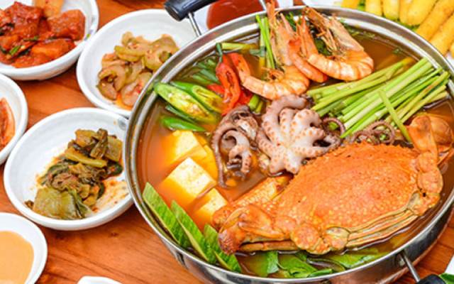 Đồ ăn giàu năng lượng không nên cho bé ăn