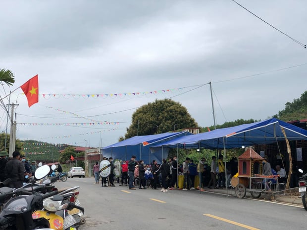 Gia đình tổ chức tang lễ cho nạn nhân Ph.