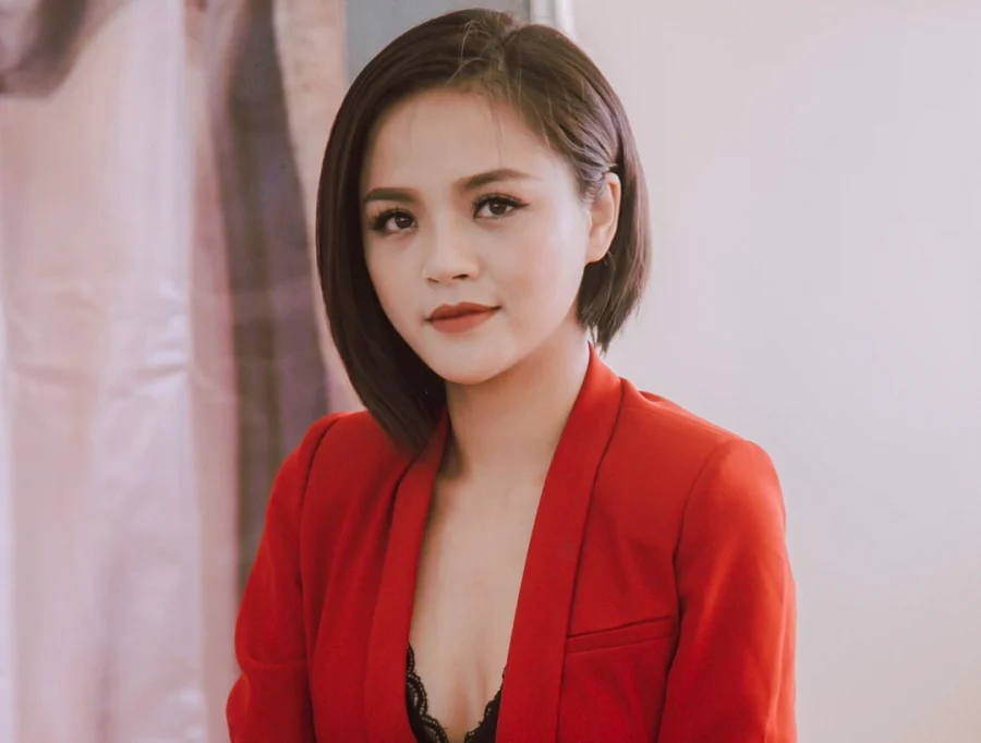 Thu Quỳnh vướng vào tin đồn đã chia tay bạn trai nhưng chưa một lần lên tiếng. Mới đây, cô lần đầu nói về việc này: 