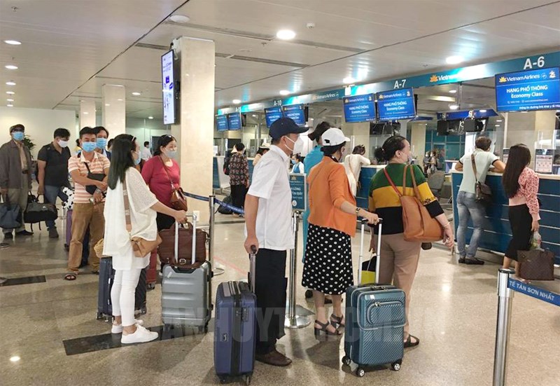 Nhờ sự giúp đỡ của nhân viên cũng như vị khách tốt bung đã giúp người cha kịp về đoàn tụ phút cuối với con gái (Ảnh minh họa)