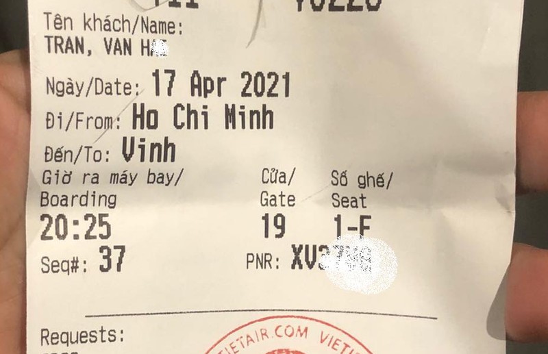 Đây là lần đầu tiên anh đi máy bay (Ảnh chụp màn hình)