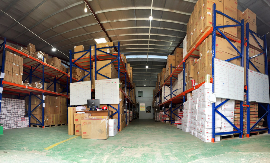 FULCO với hệ hệ thống kho bãi hiện đại được sắp xếp theo đúng quy cách giúp đảm bảo chất lượng hàng hóa