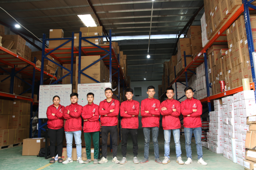 Đội ngũ nhân viên tại kho của FULCO