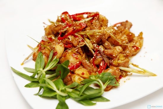 Chân gà rút xương xào sả ớt thơm ngon