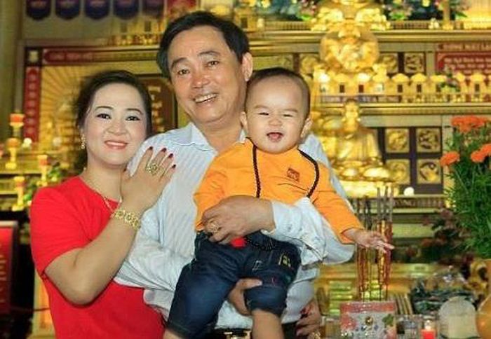 Vợ chồng Phương Hằng - Dũng 